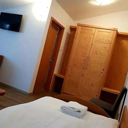 Gostisce Jazbec - Idrsko - Guest house