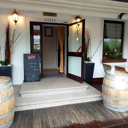 Gostisce Jazbec - Idrsko - 게스트하우스